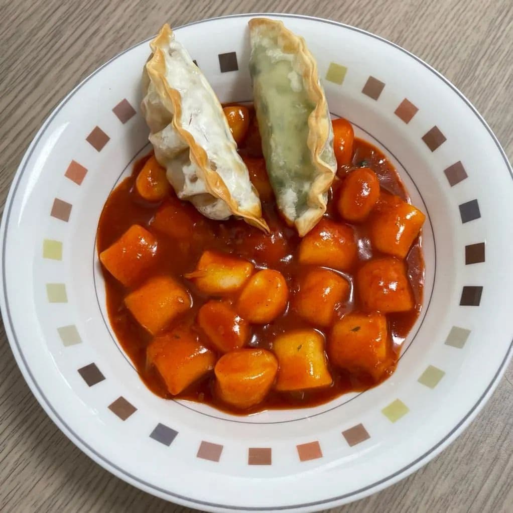 Tteokbokki de Pulmuone Rápido y Delicioso